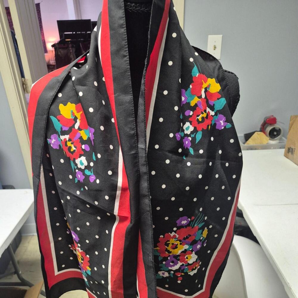 Black silk scarf with white